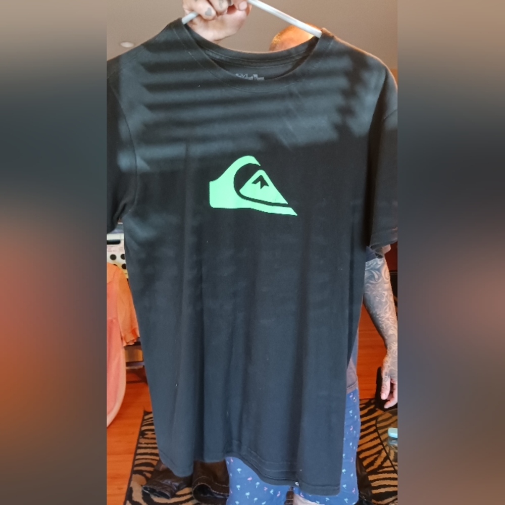Men's Quiksilver Tshirt